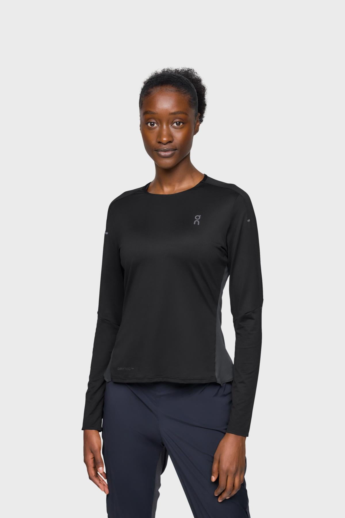 On W - パフォーマンス ロング T