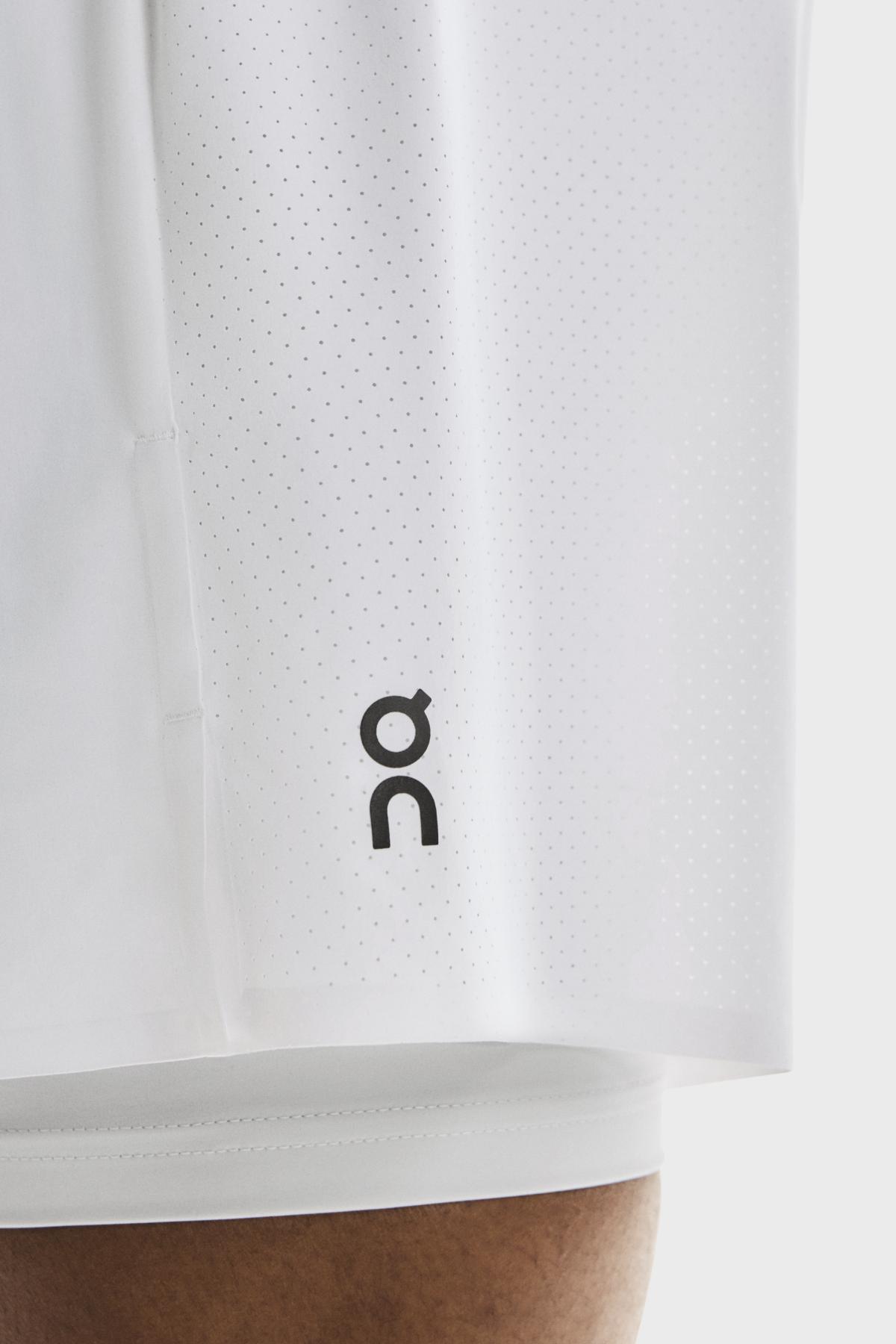 On W - パフォーマンス ロング T