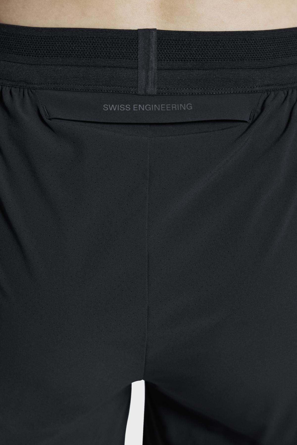 On W - 5" Performance Shorts