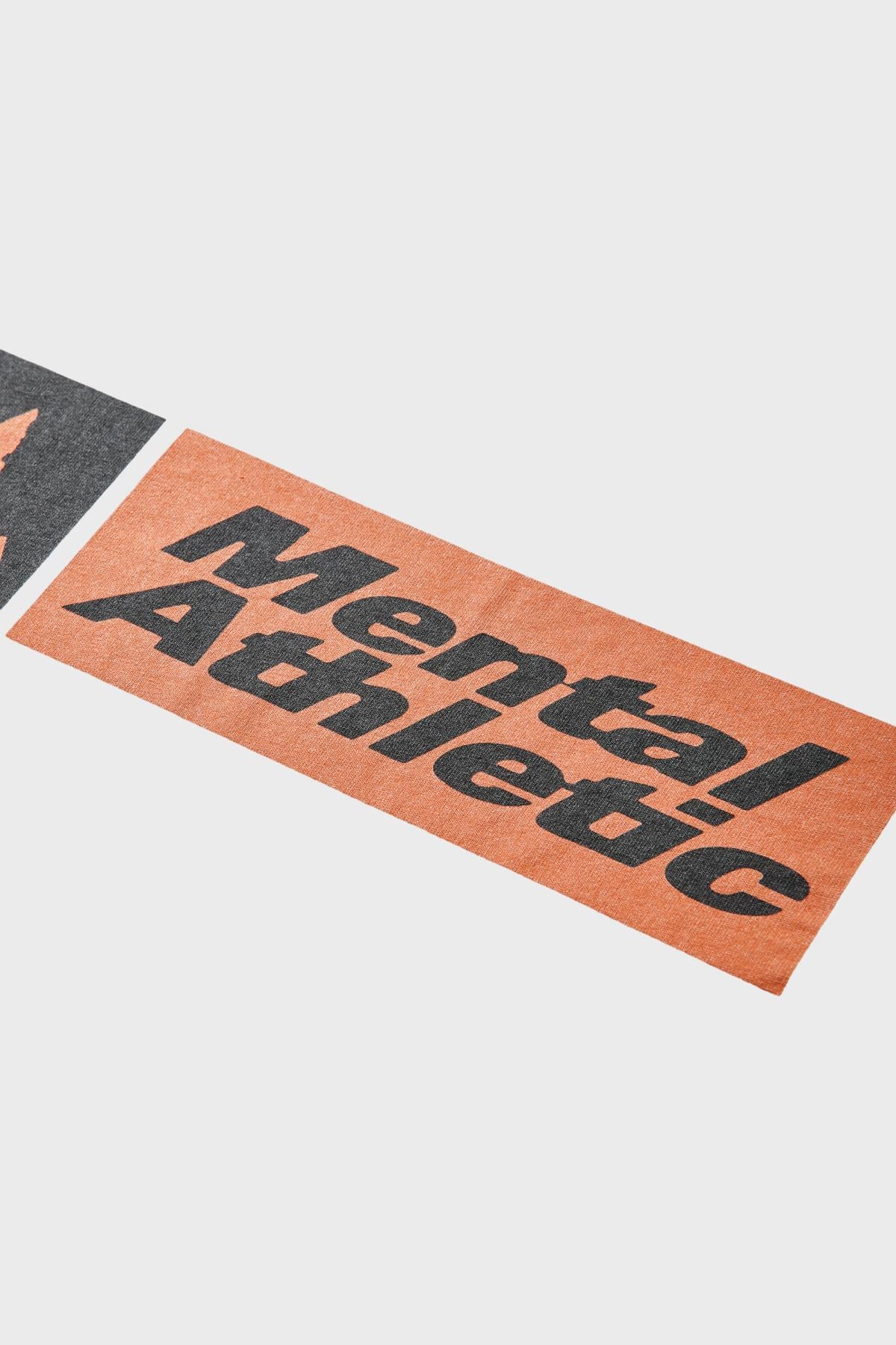 SATISFY - モステック TM Tシャツ