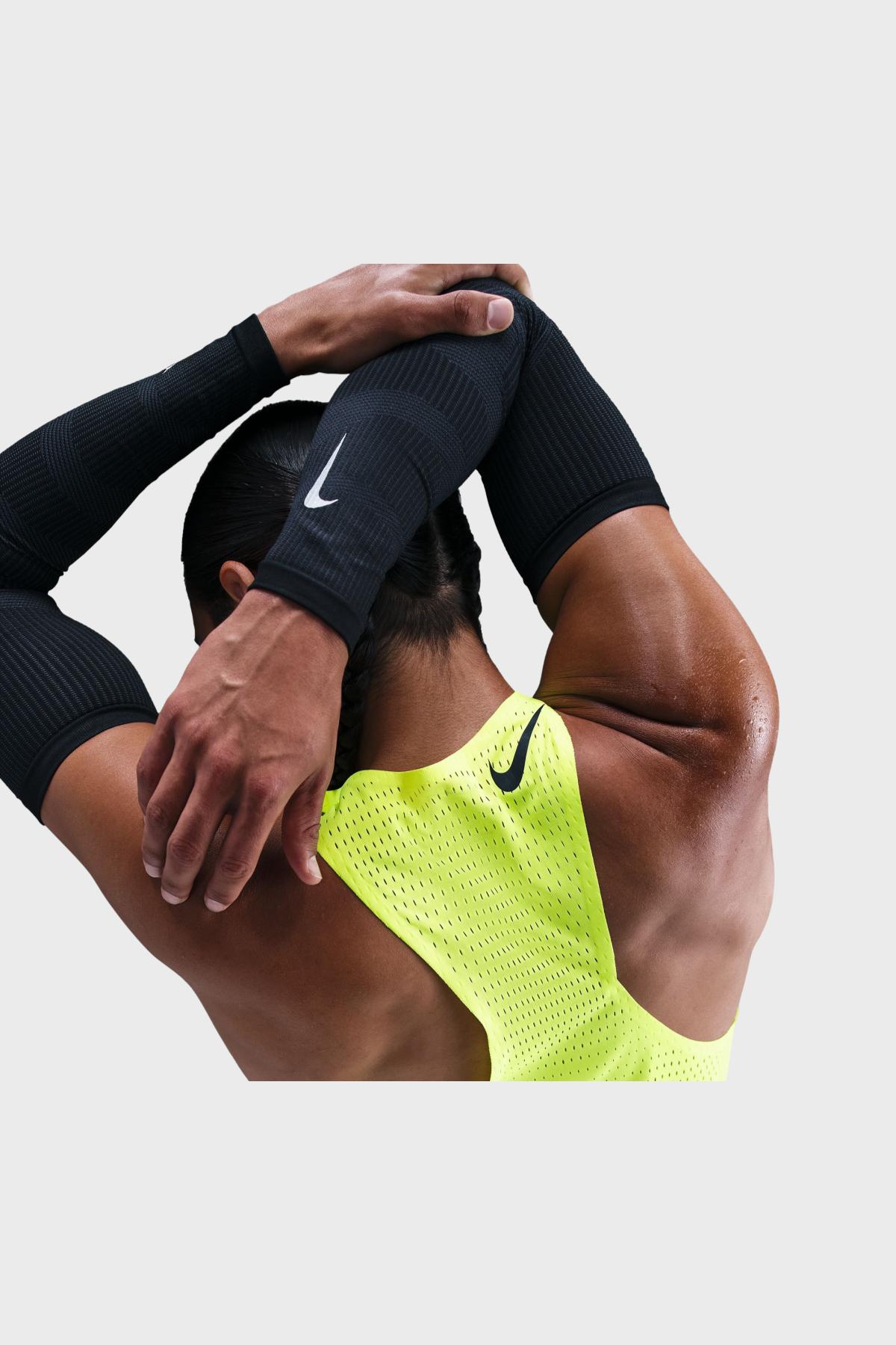 Nike - Dri-FIT ADV AeroSwift Singlet