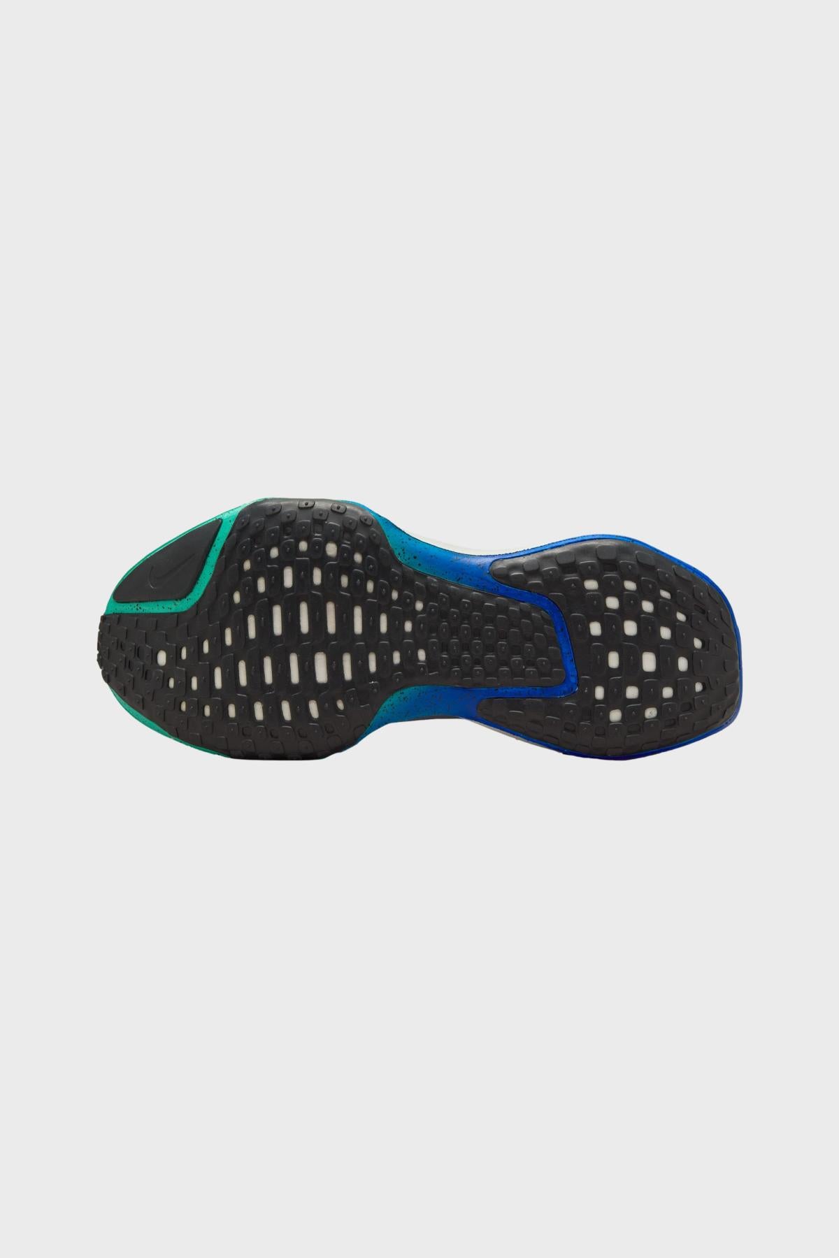 ZOOMX INVINCIBLE RUN FK 3
