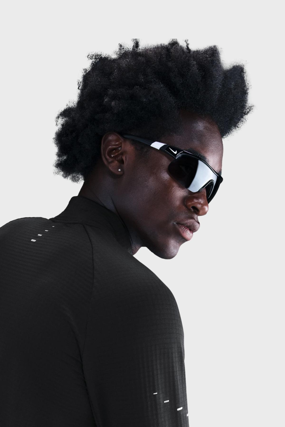 Nike - ドライ FIT トレイル T シャツ