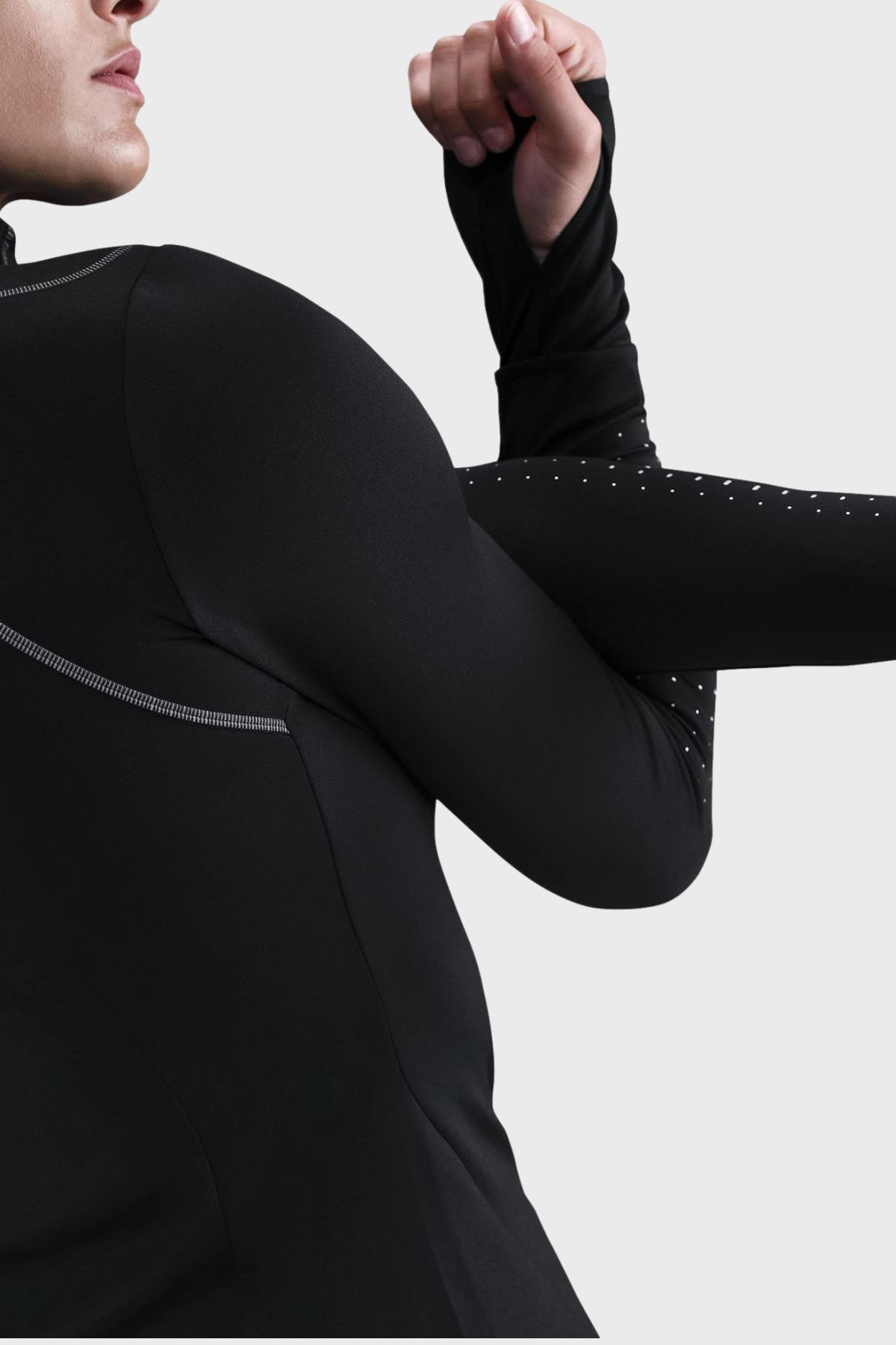 NIKE - W ナイキ DRI-FIT SWIFT ショーツ 2 および 1