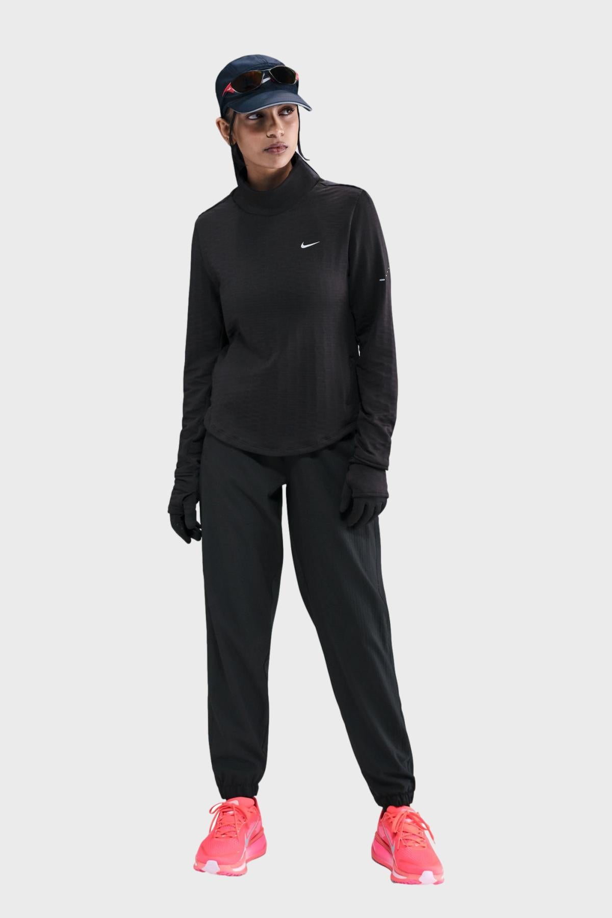 NIKE - W ナイキ DRI-FIT SWIFT ショーツ 2 および 1