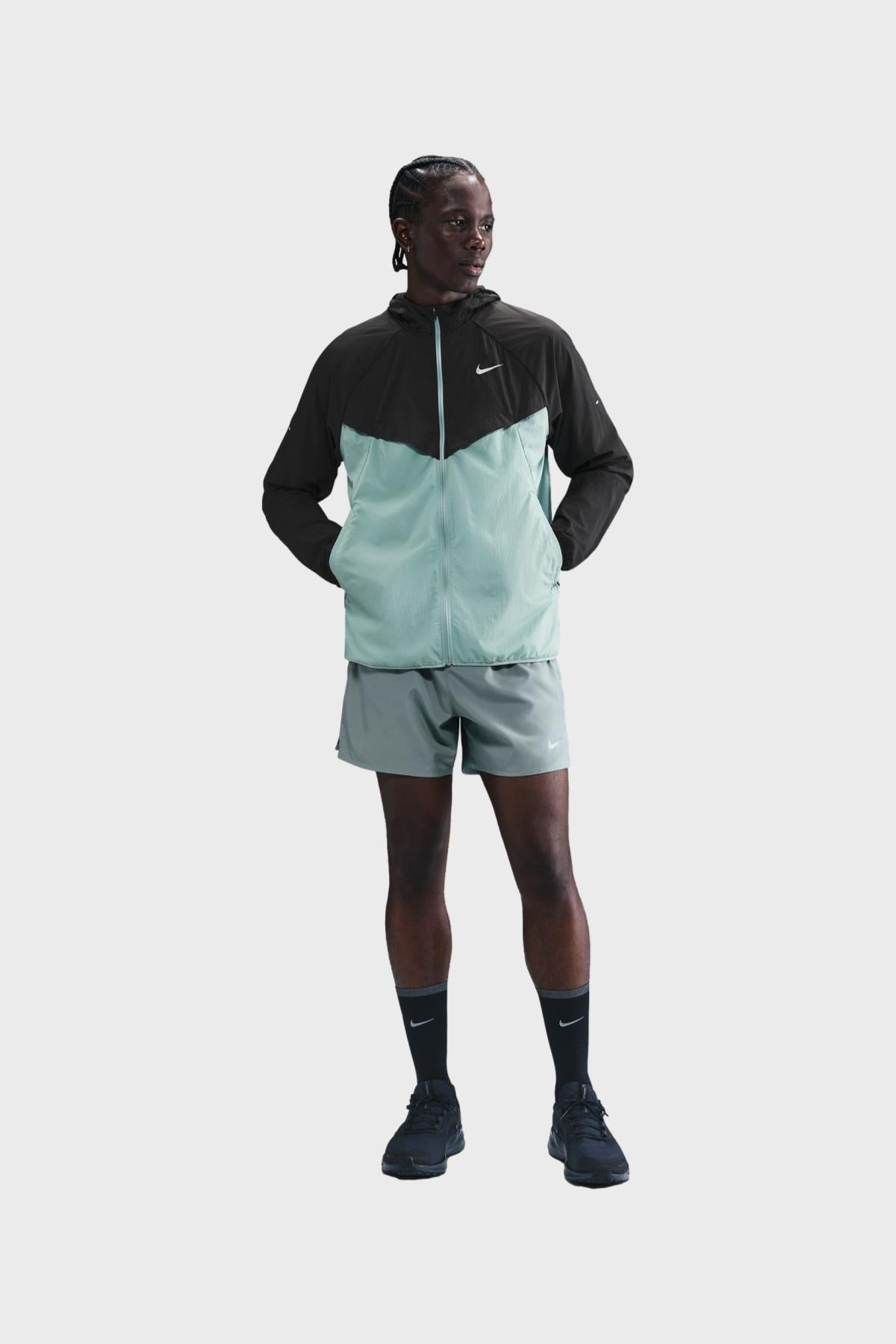 Nike - ドライ FIT トレイル T シャツ