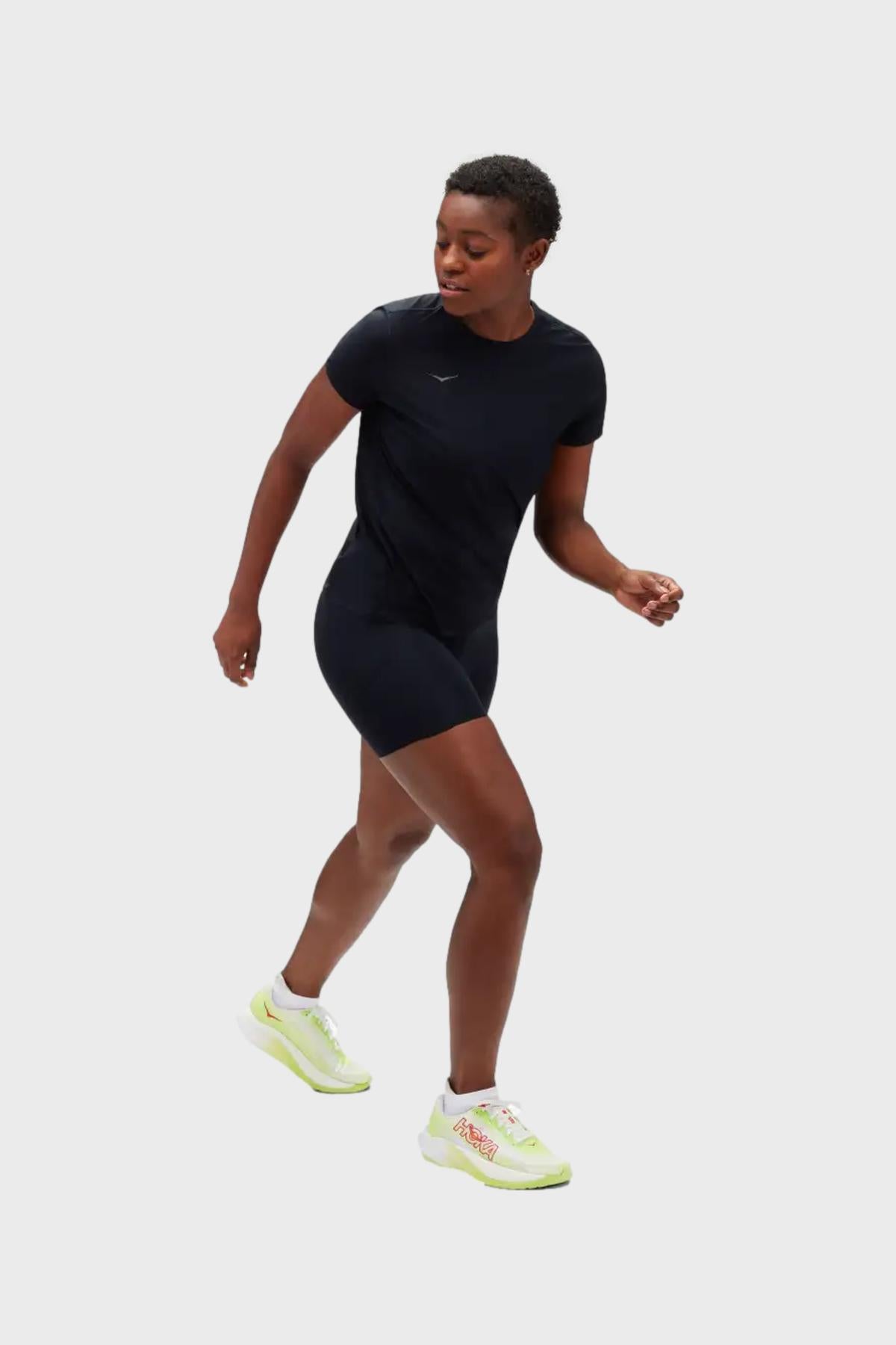 HOKA  W - AIROLITE RUN SHORT SLEEVE