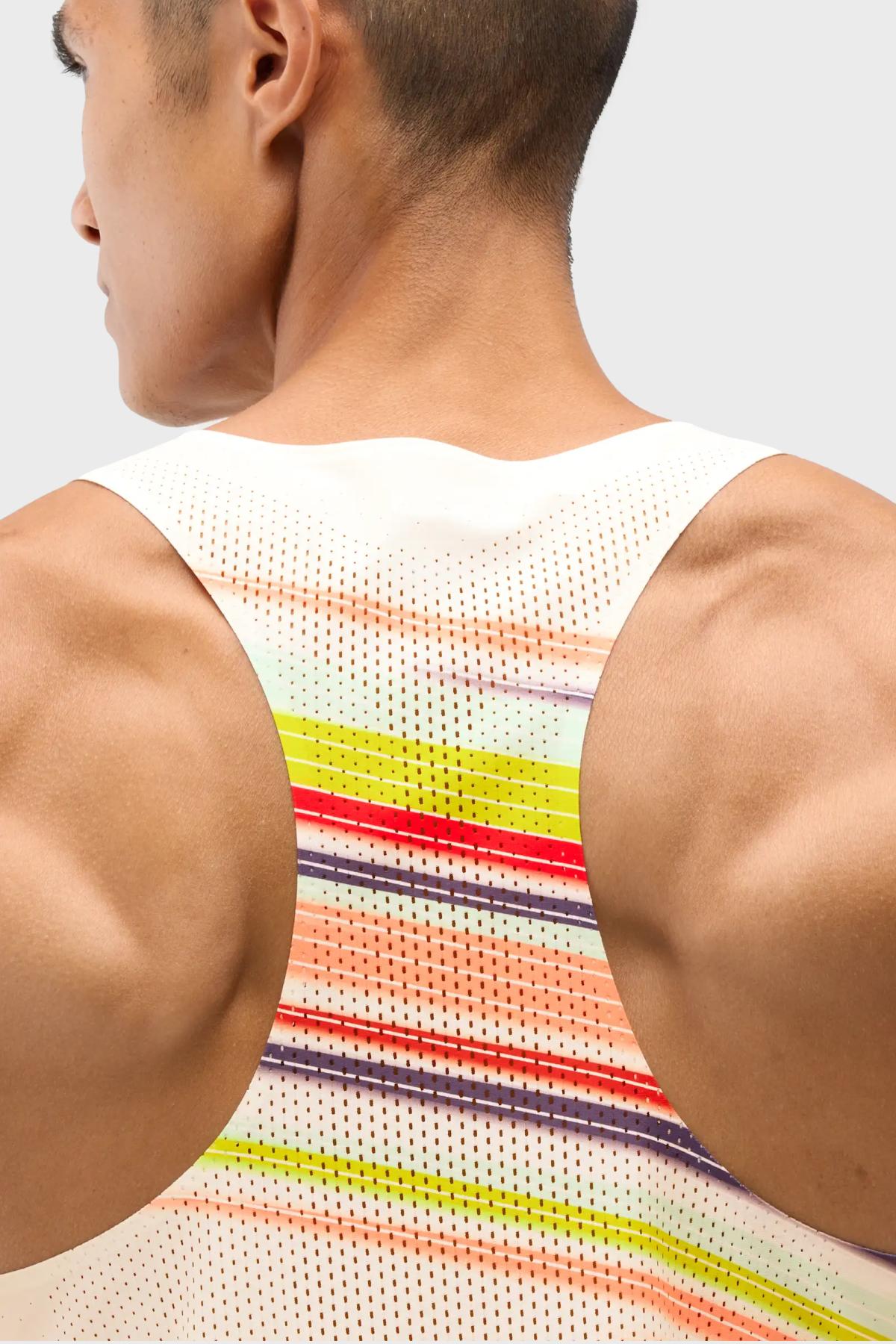 HOKA - M エアロライト ラン タンク