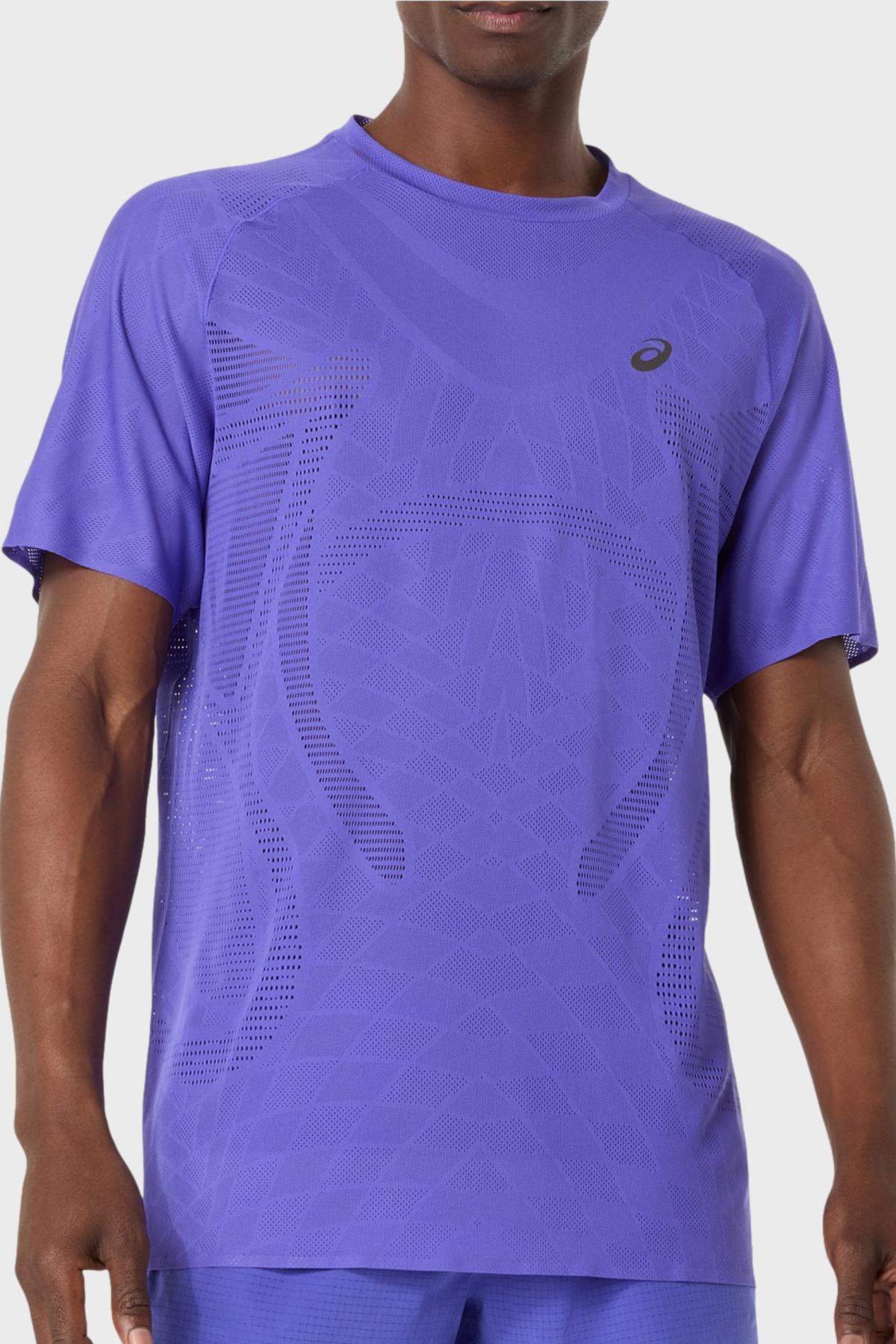 オン - パフォーマンス T