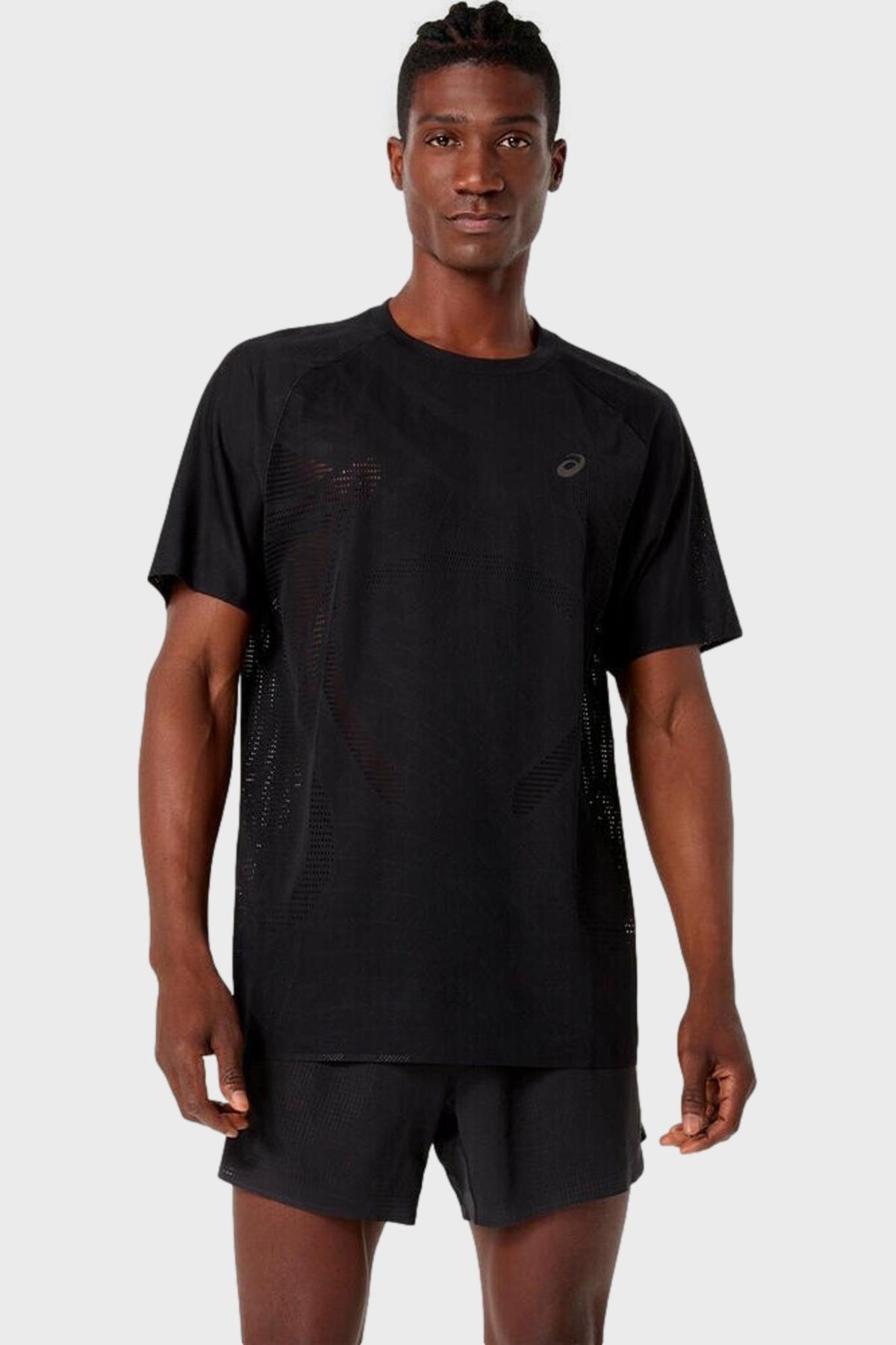 オン - パフォーマンス T