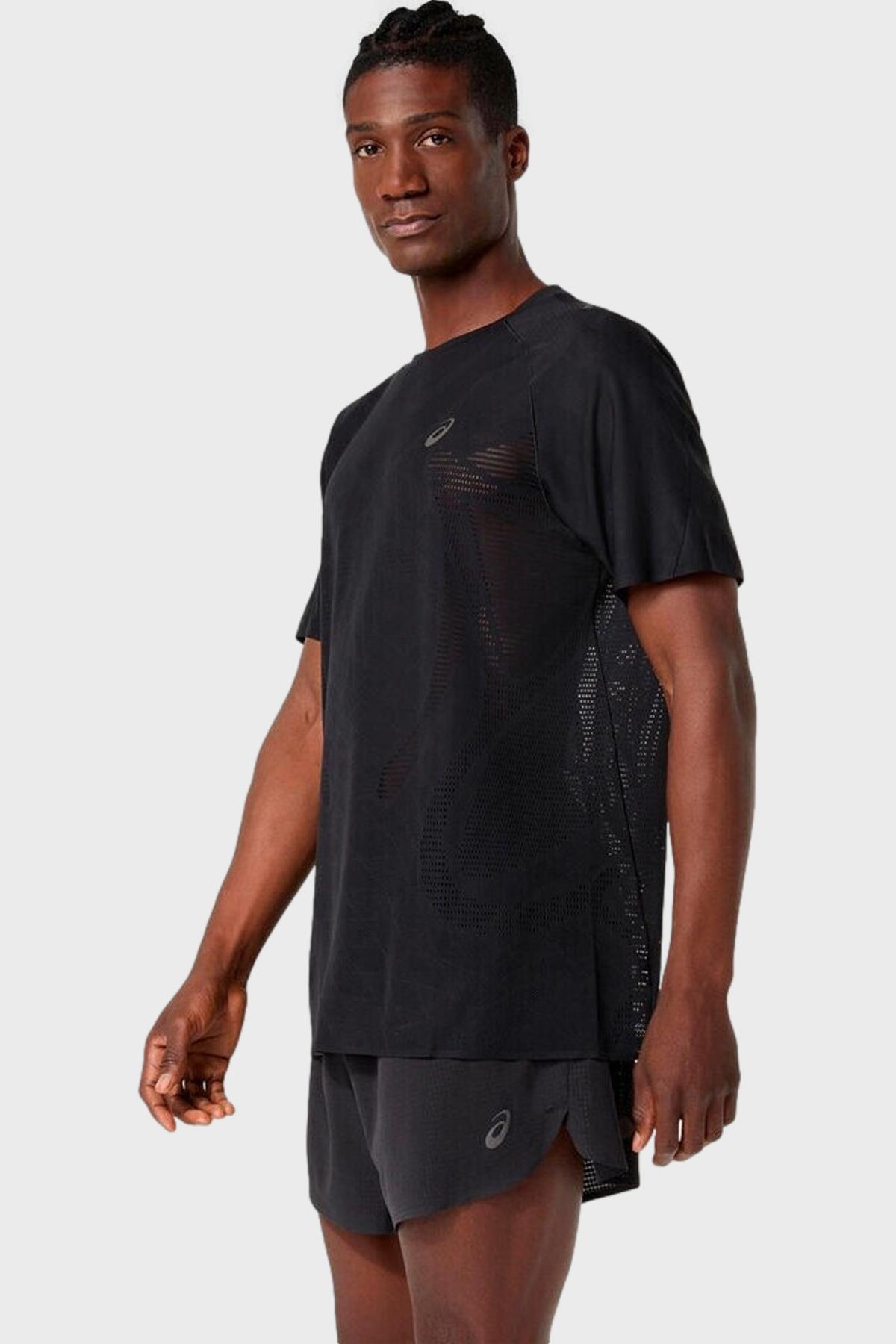 オン - パフォーマンス T