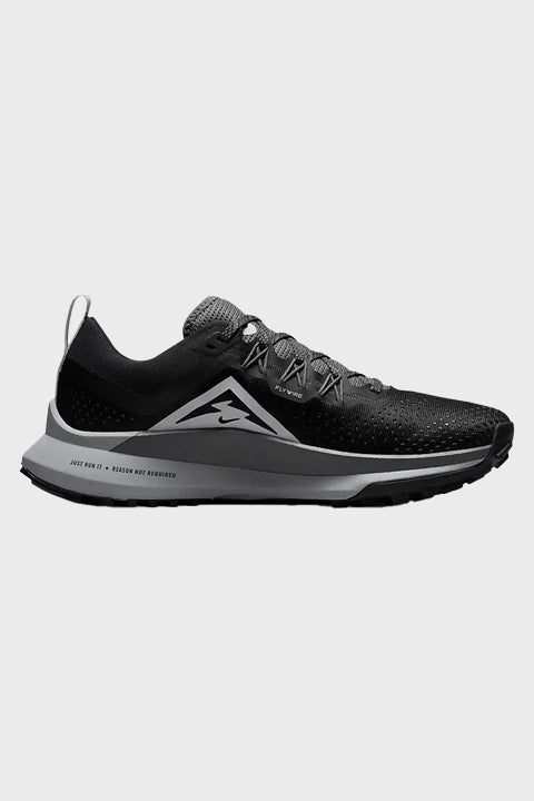 W React Pegasus Trail 4