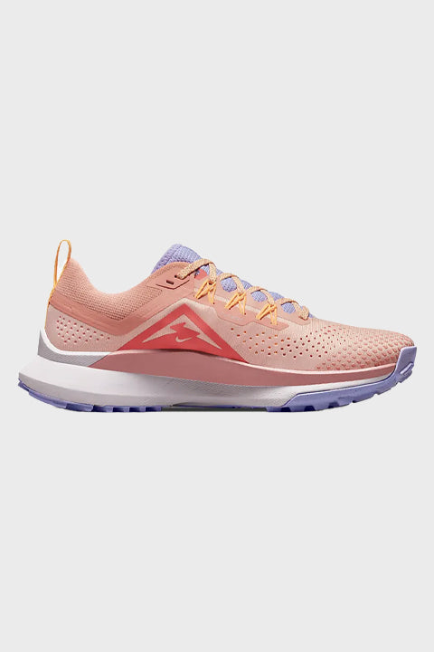 W React Pegasus Trail 4