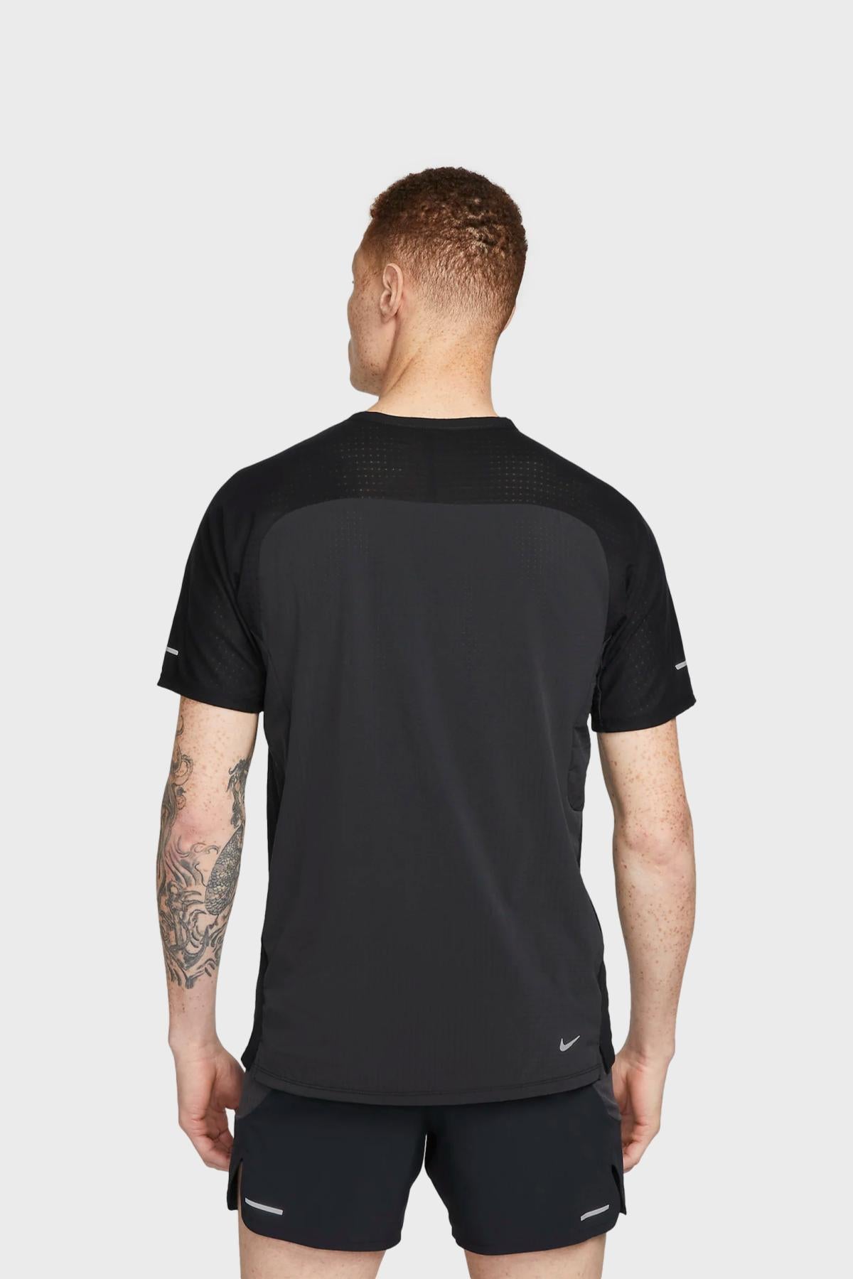 ナイキ トレイル - DRI FIT T シャツ トレイル ソーラー チェイス